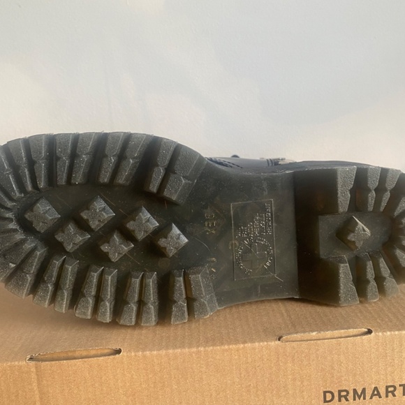 Dr Martens Jadon Max Platform - Picture 9 of 11